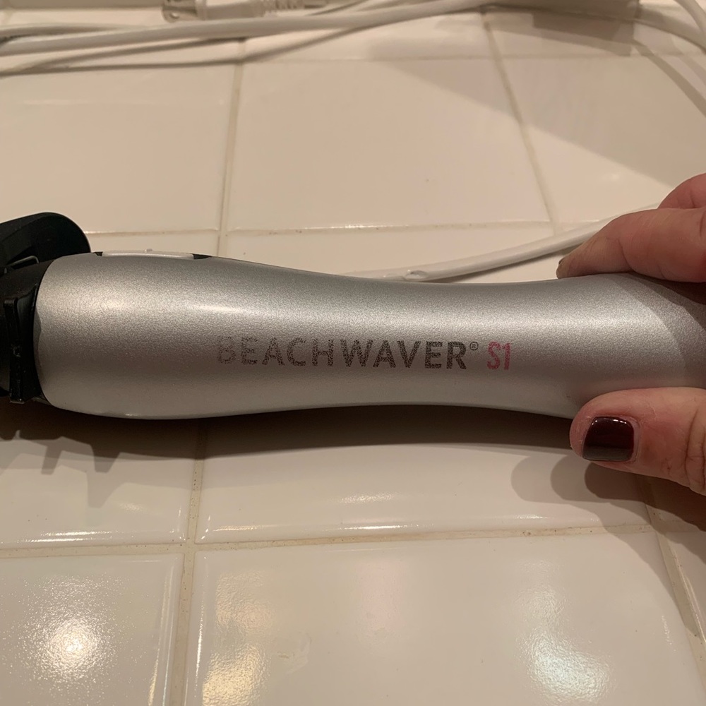 Beachwaver 1” Curling Iron For Beachy Waves.